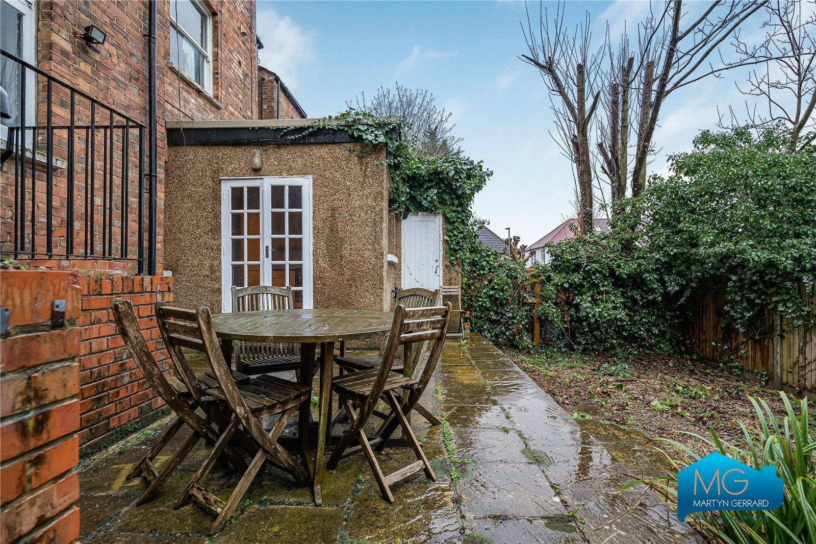1 bedroom Ground Floor Flat to rent - Martyn Gerrard