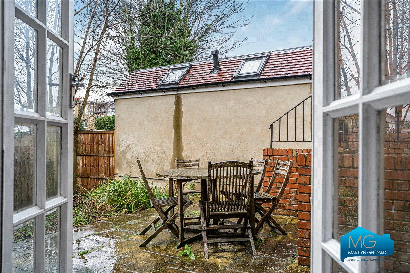 1 bedroom Ground Floor Flat to rent - Martyn Gerrard