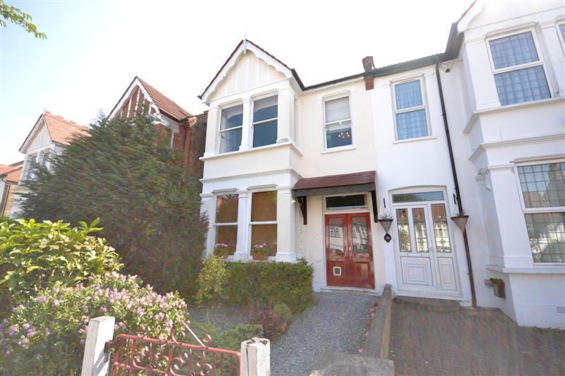 2 bedroom Apartment to rent - Martyn Gerrard