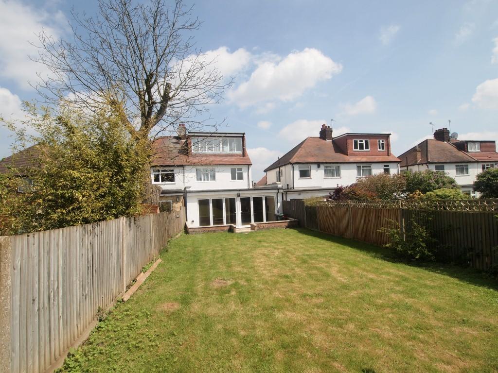 4 bedroom Semi-Detached House to rent - Martyn Gerrard