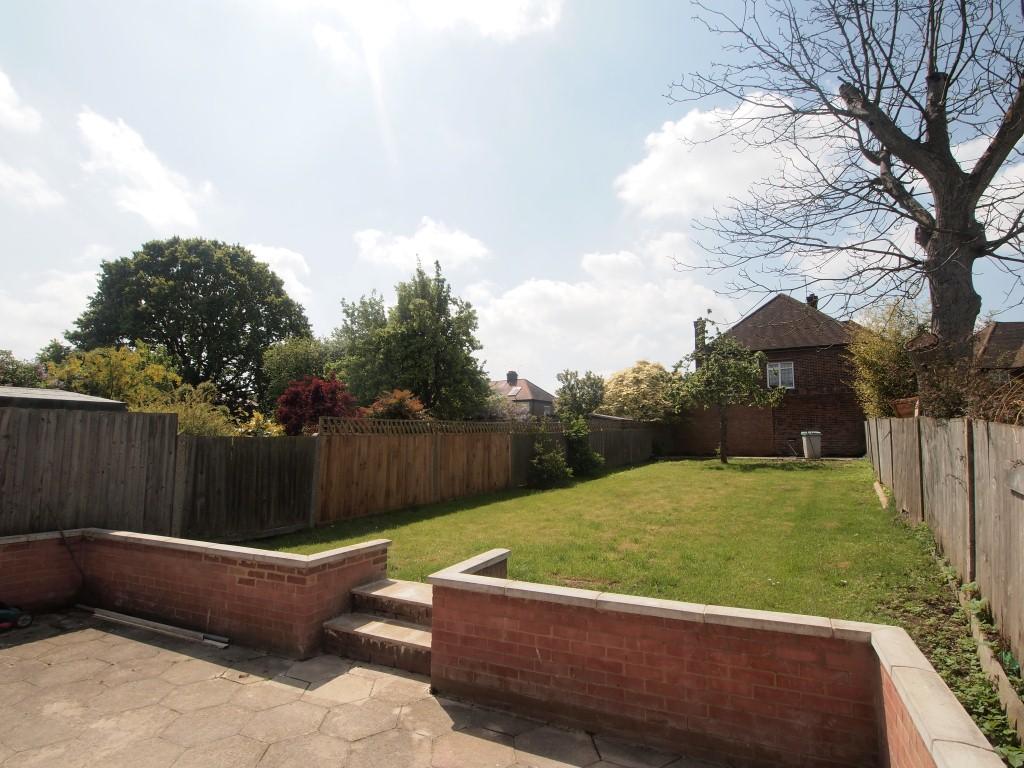 4 bedroom Semi-Detached House to rent - Martyn Gerrard