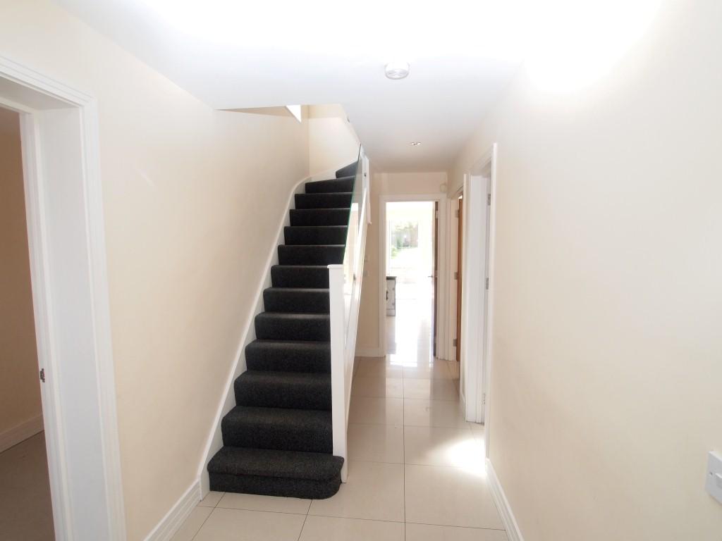 4 bedroom Semi-Detached House to rent - Martyn Gerrard