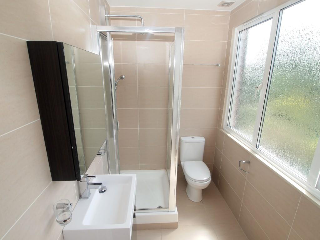 4 bedroom Semi-Detached House to rent - Martyn Gerrard