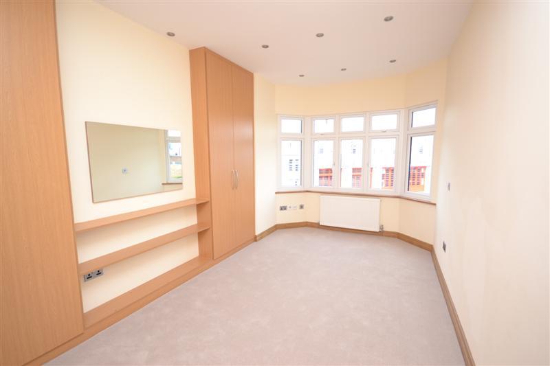 3 bedroom Terraced House to rent + ' - Martyn Gerrard