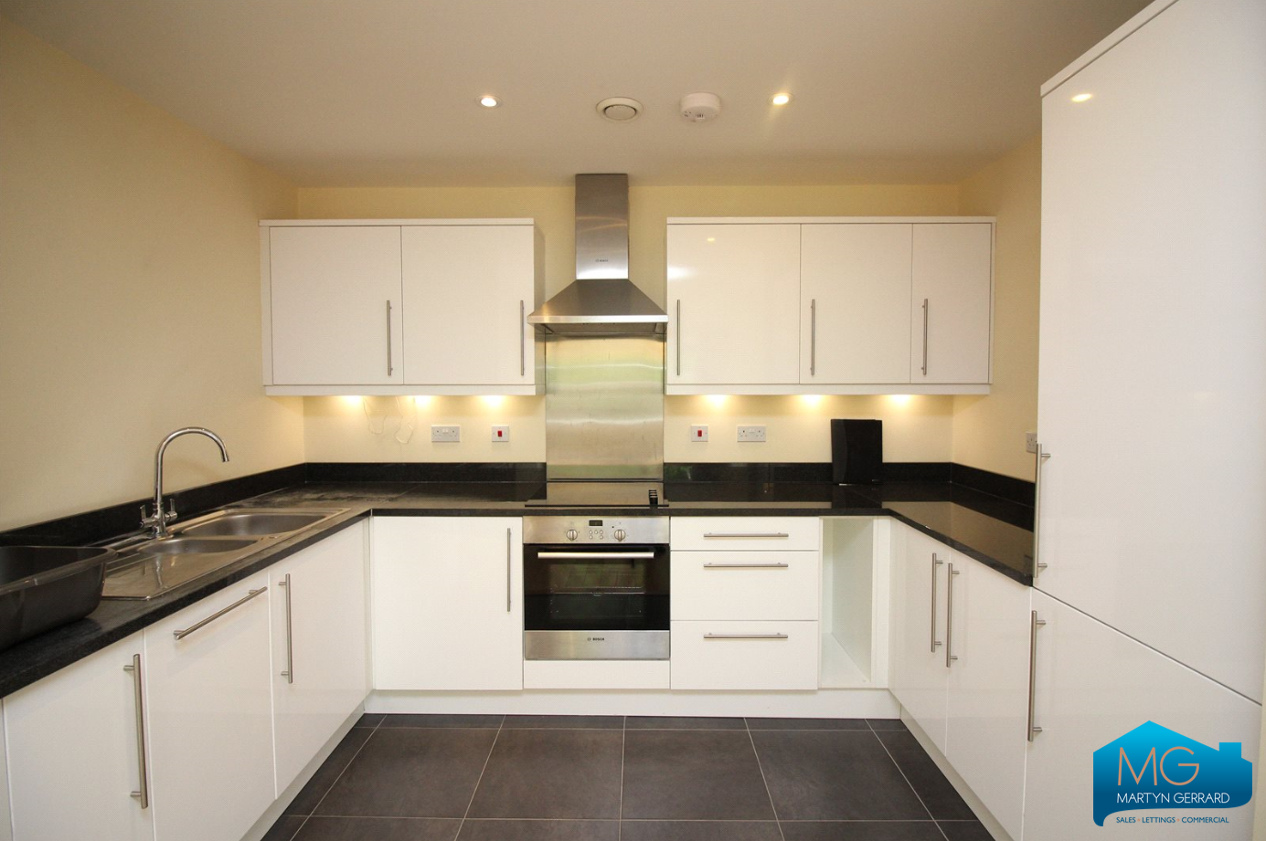 1 bedroom Apartment to rent - Martyn Gerrard