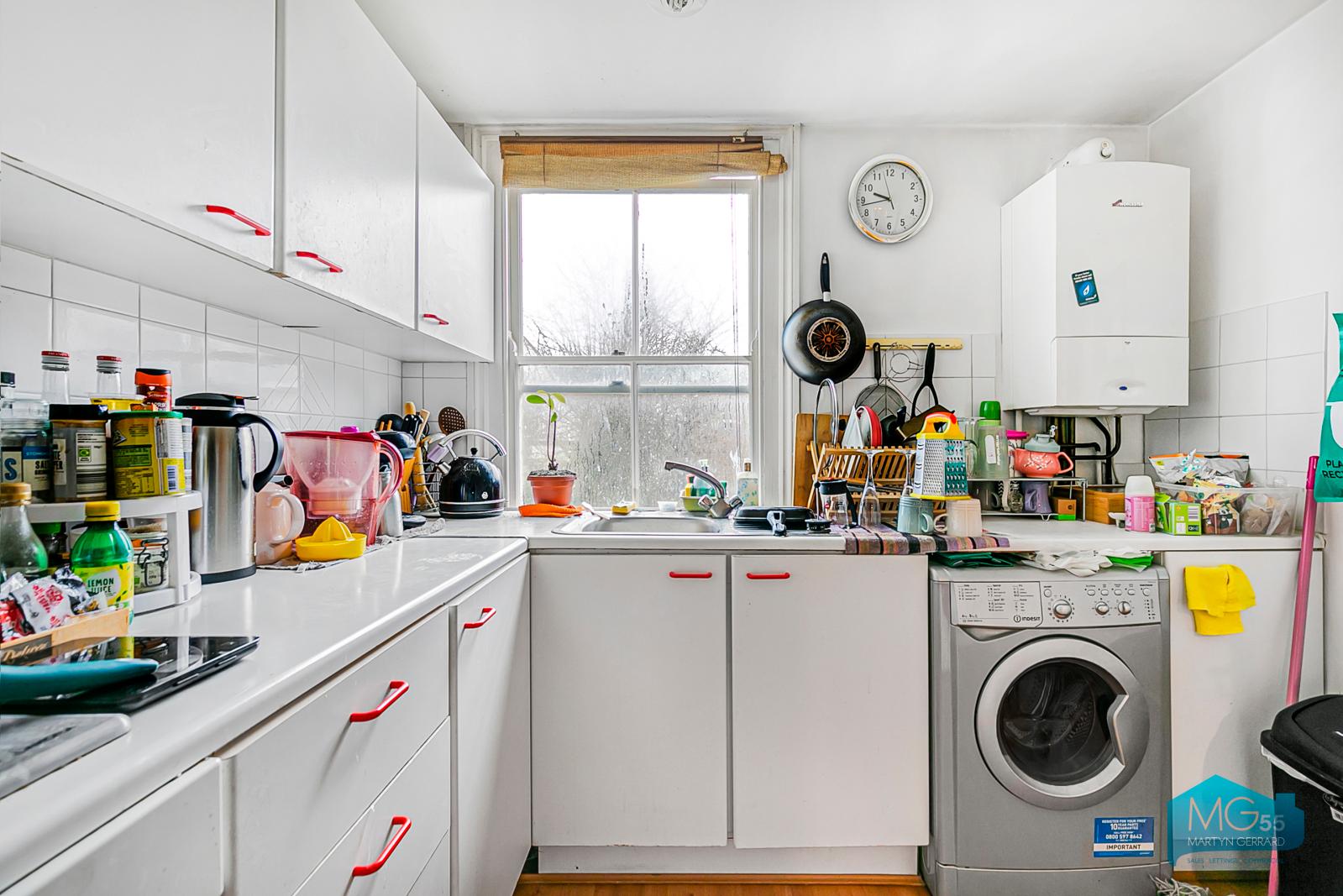 2 bedroom Apartment to rent - Martyn Gerrard