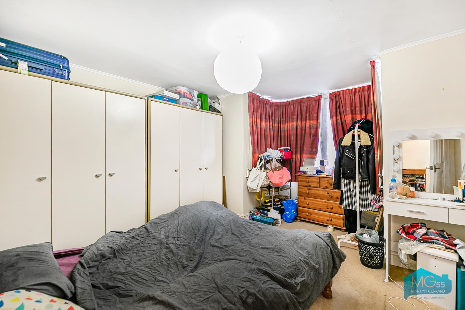 2 bedroom Apartment to rent - Martyn Gerrard