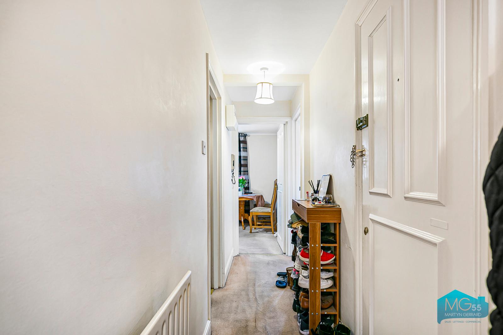 2 bedroom Apartment to rent - Martyn Gerrard