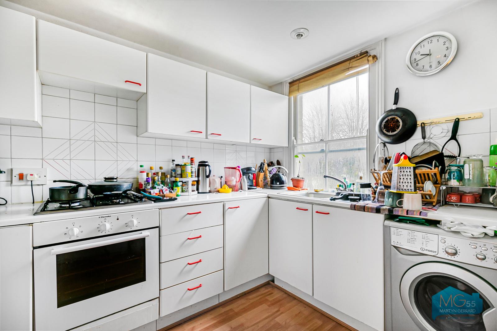 2 bedroom Apartment to rent - Martyn Gerrard