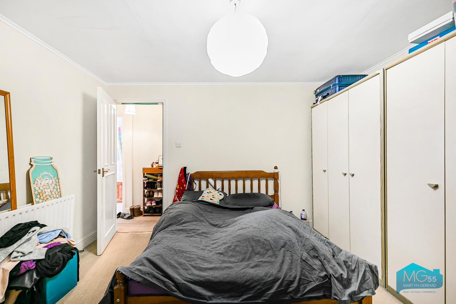2 bedroom Apartment to rent - Martyn Gerrard