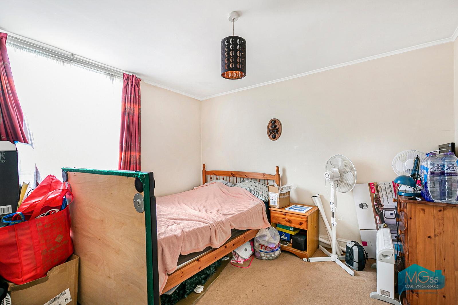 2 bedroom Apartment to rent - Martyn Gerrard