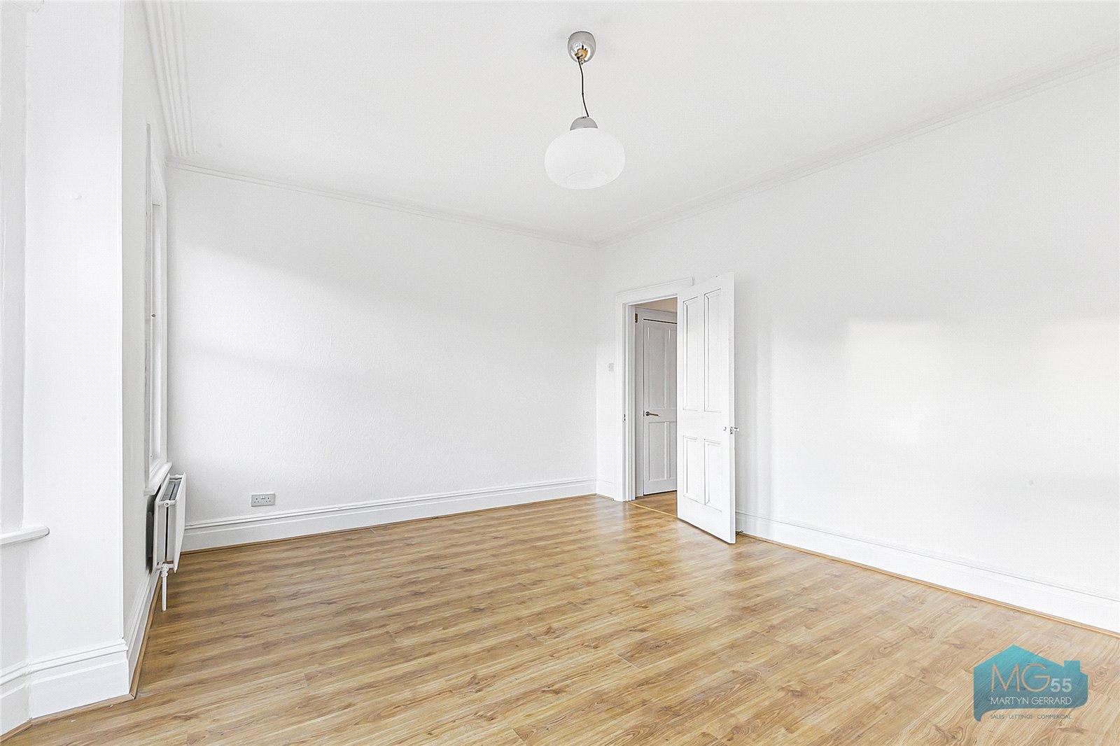 2 bedroom Apartment to rent - Martyn Gerrard