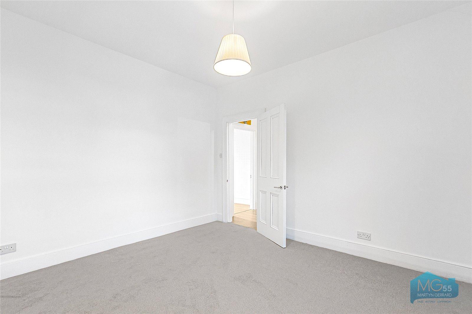 2 bedroom Apartment to rent - Martyn Gerrard