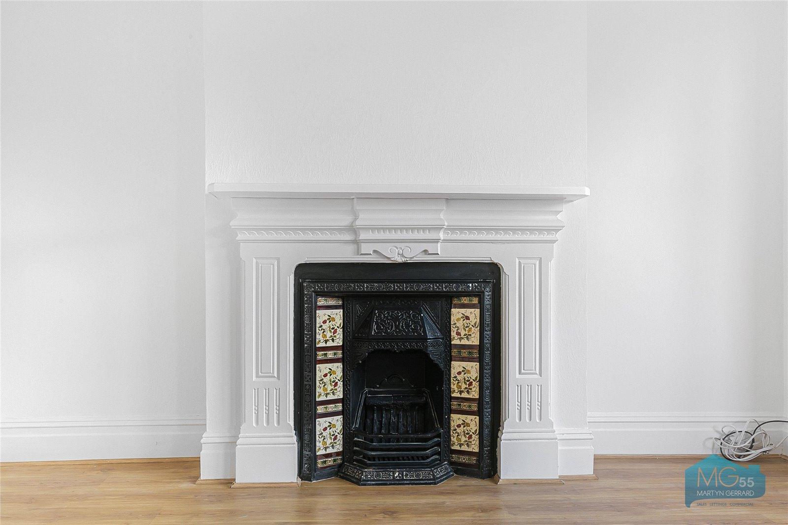 2 bedroom Apartment to rent - Martyn Gerrard