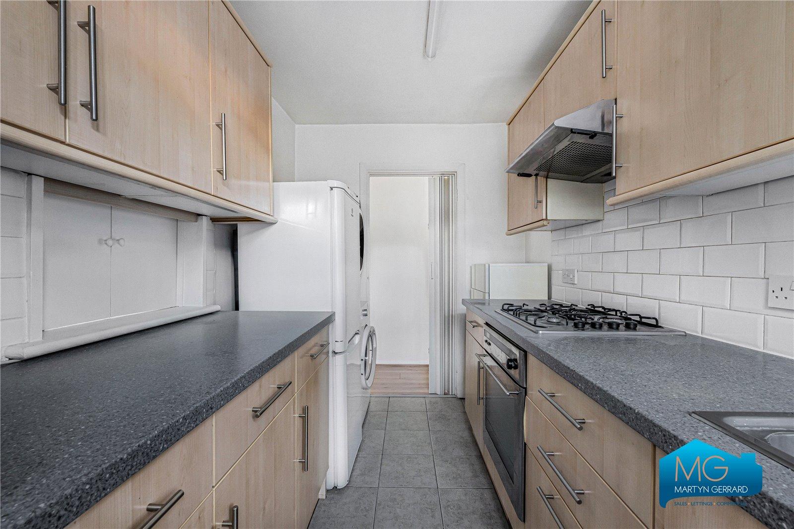 1 bedroom Ground Floor Flat to rent - Martyn Gerrard
