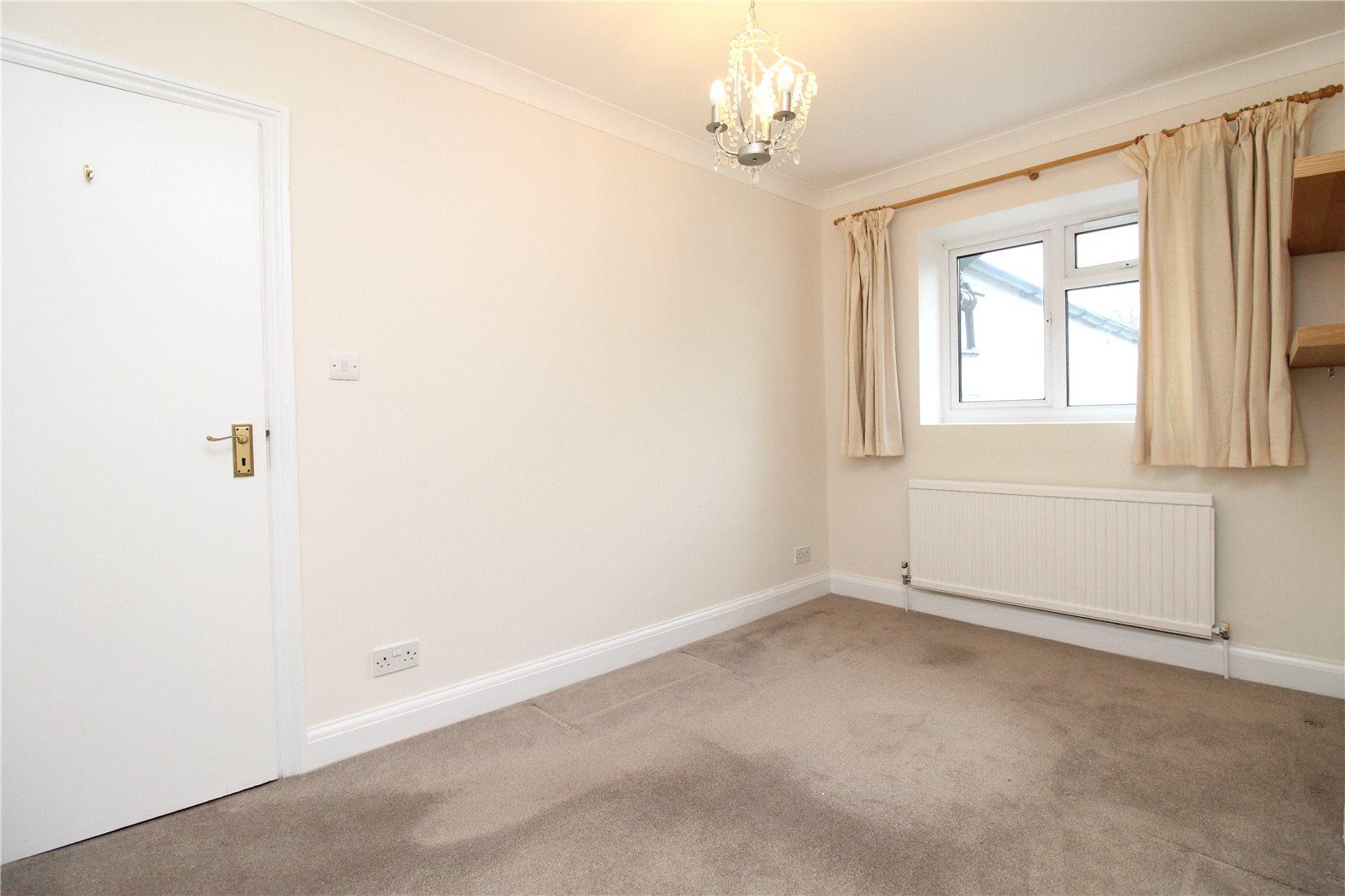 2 bedroom Apartment to rent - Martyn Gerrard