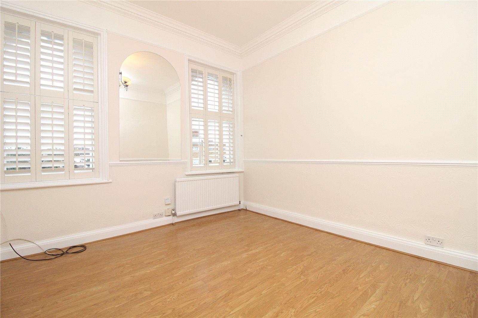 2 bedroom Apartment to rent - Martyn Gerrard