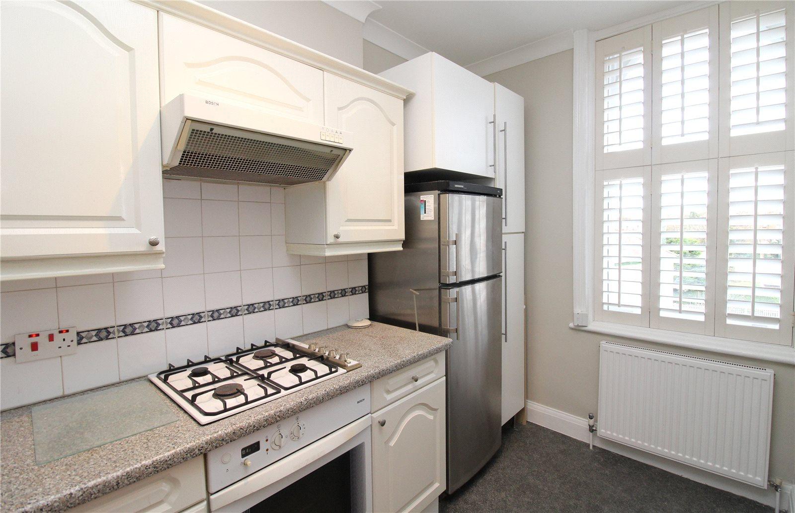2 bedroom Apartment to rent - Martyn Gerrard