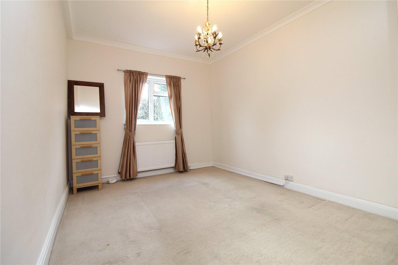 2 bedroom Apartment to rent - Martyn Gerrard