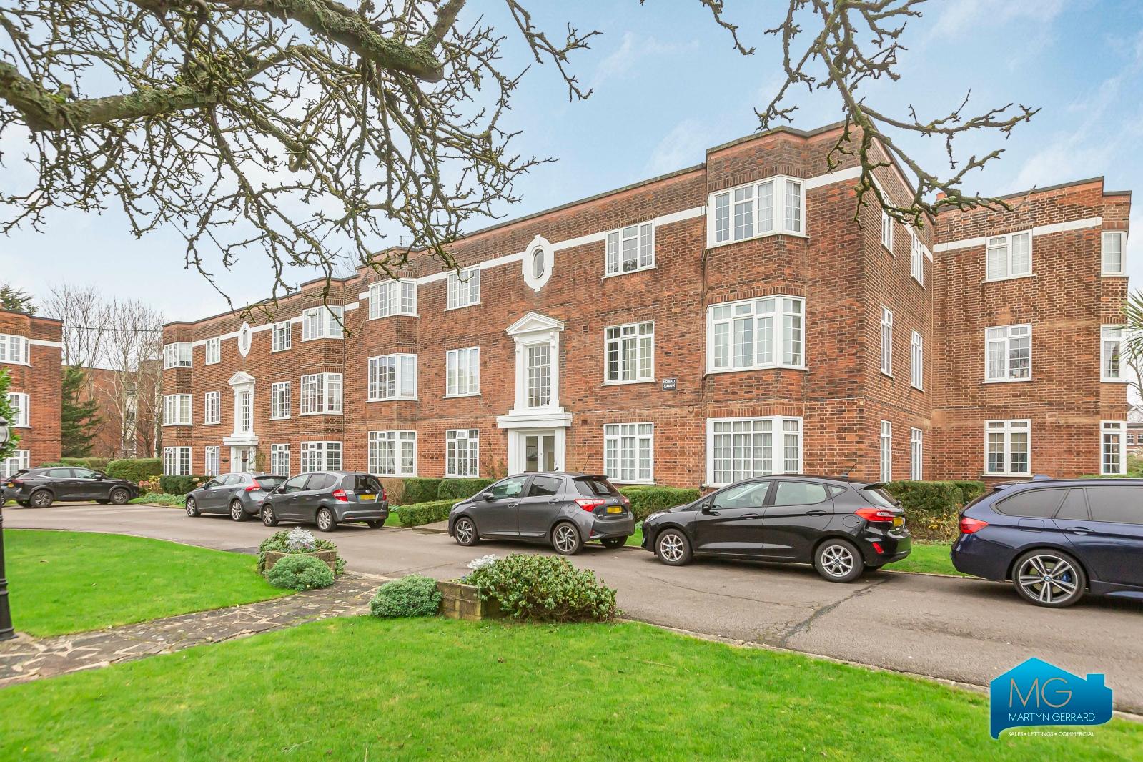 2 bedroom Apartment to rent - Martyn Gerrard