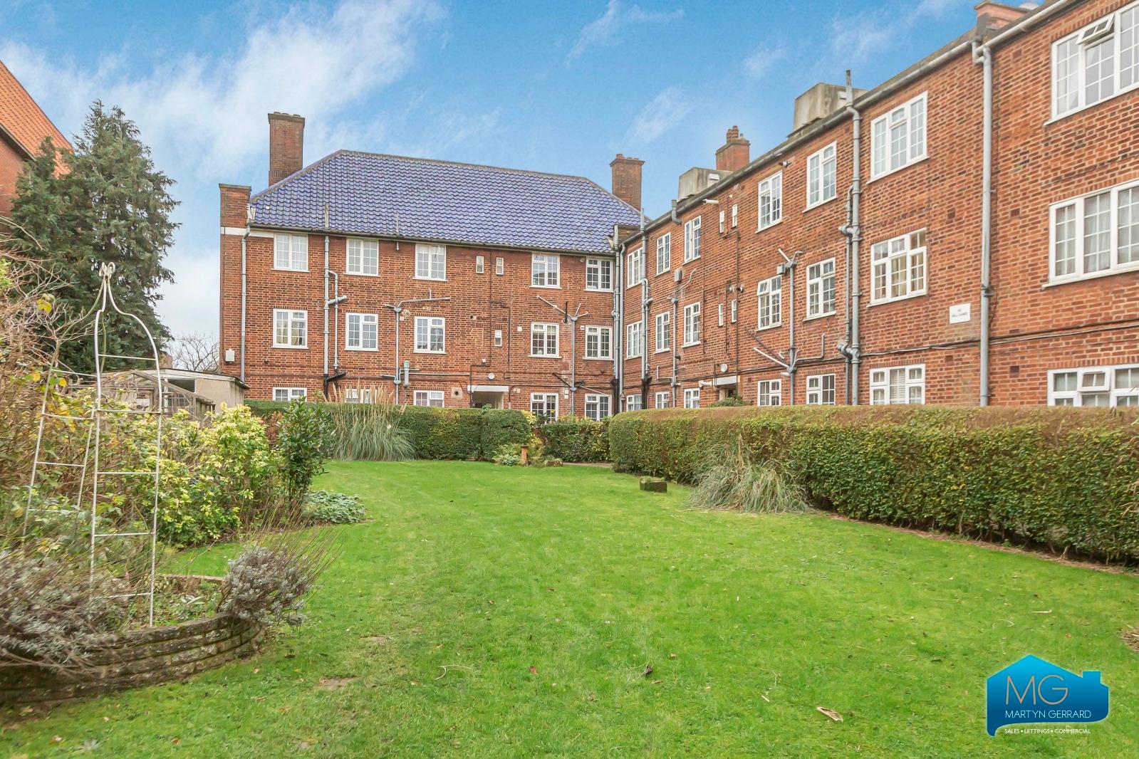 2 bedroom Apartment to rent - Martyn Gerrard