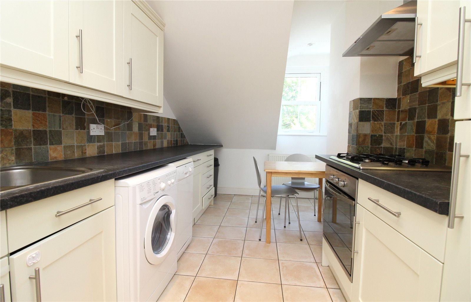 1 bedroom Apartment to rent + ' - Martyn Gerrard