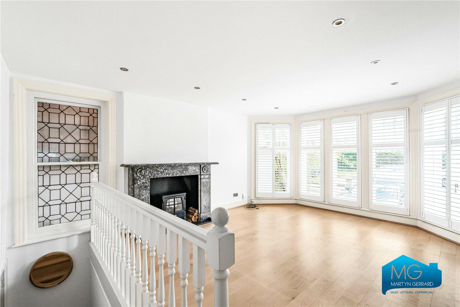 2 bedroom Ground Floor Flat to rent - Martyn Gerrard
