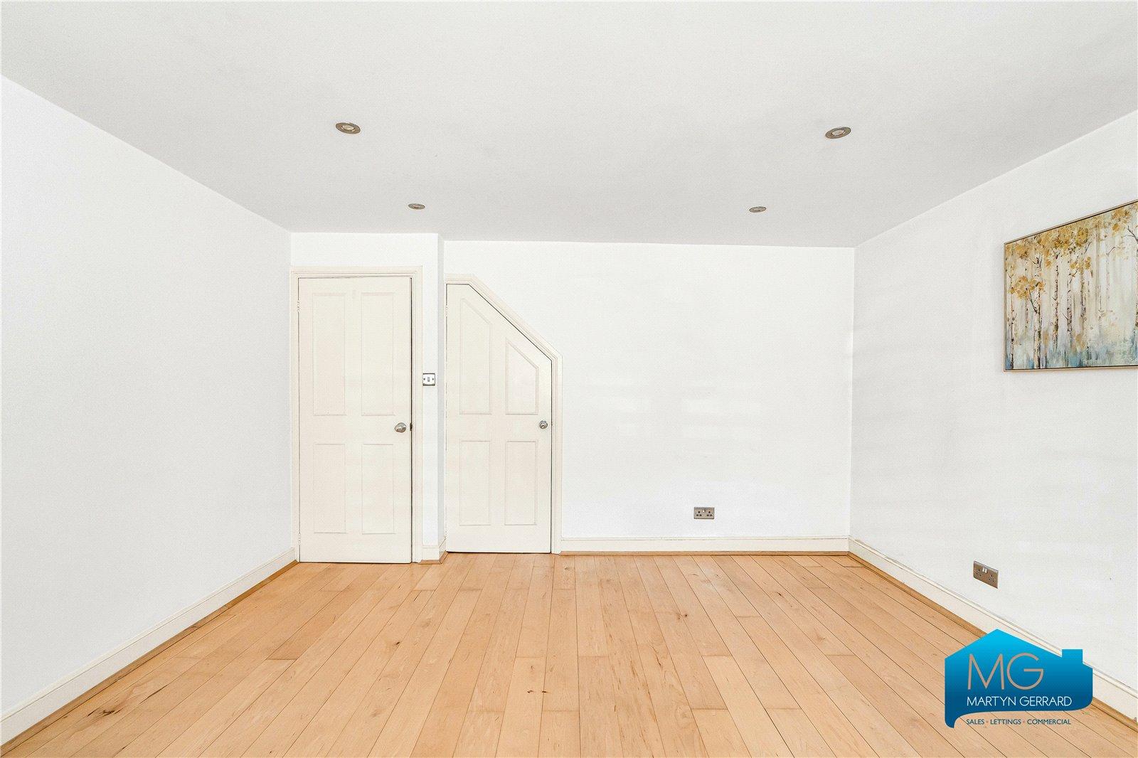 2 bedroom Ground Floor Flat to rent - Martyn Gerrard