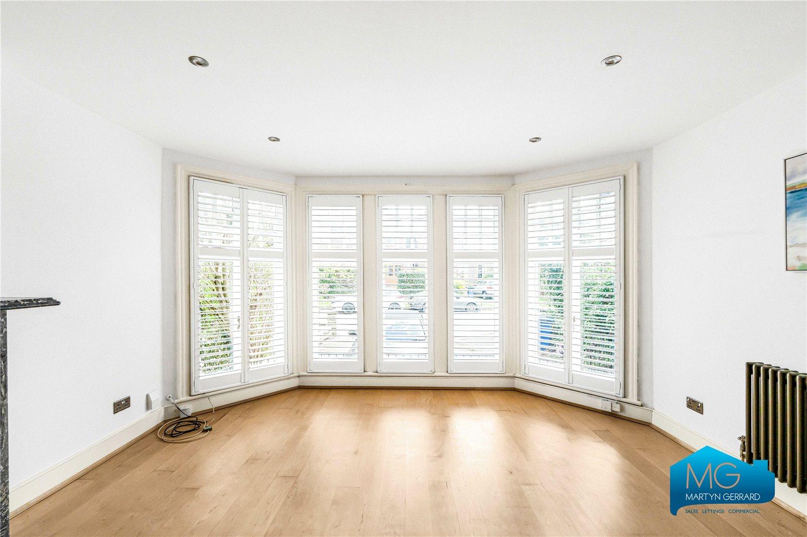 2 bedroom Ground Floor Flat to rent - Martyn Gerrard