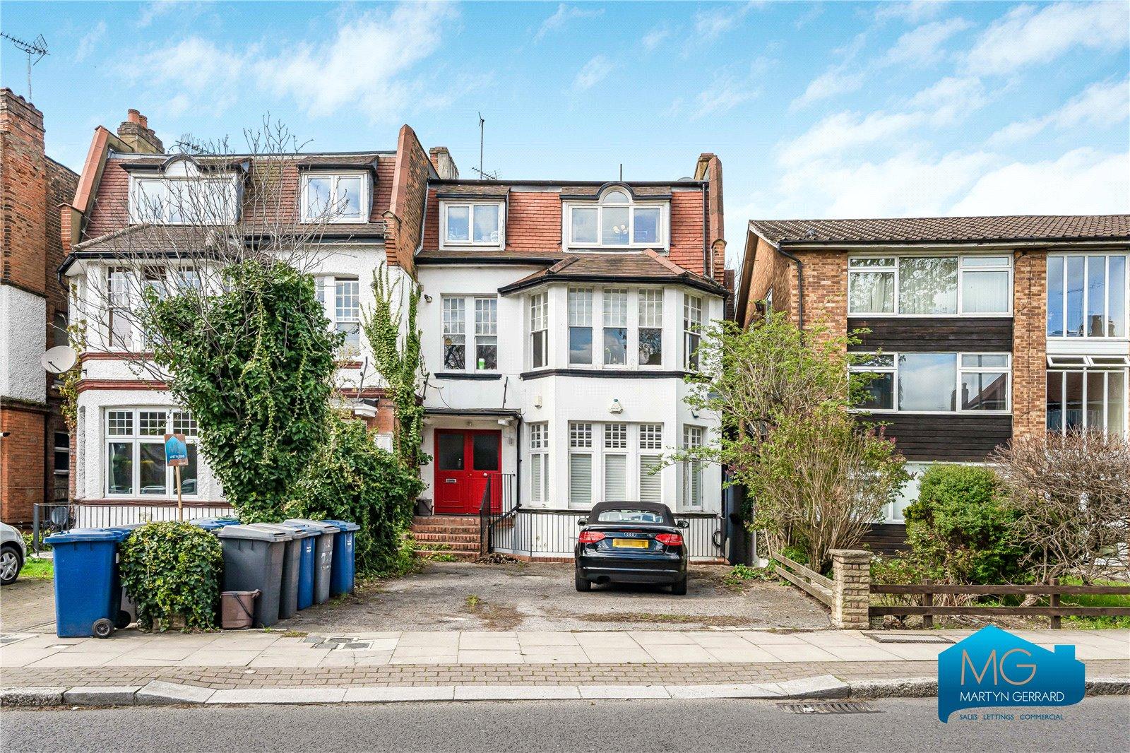2 bedroom Ground Floor Flat to rent - Martyn Gerrard