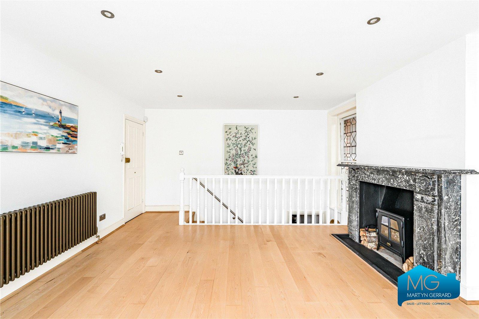 2 bedroom Ground Floor Flat to rent - Martyn Gerrard