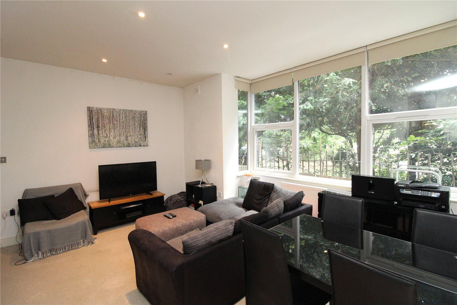 1 bedroom Ground Floor Flat to rent - Martyn Gerrard