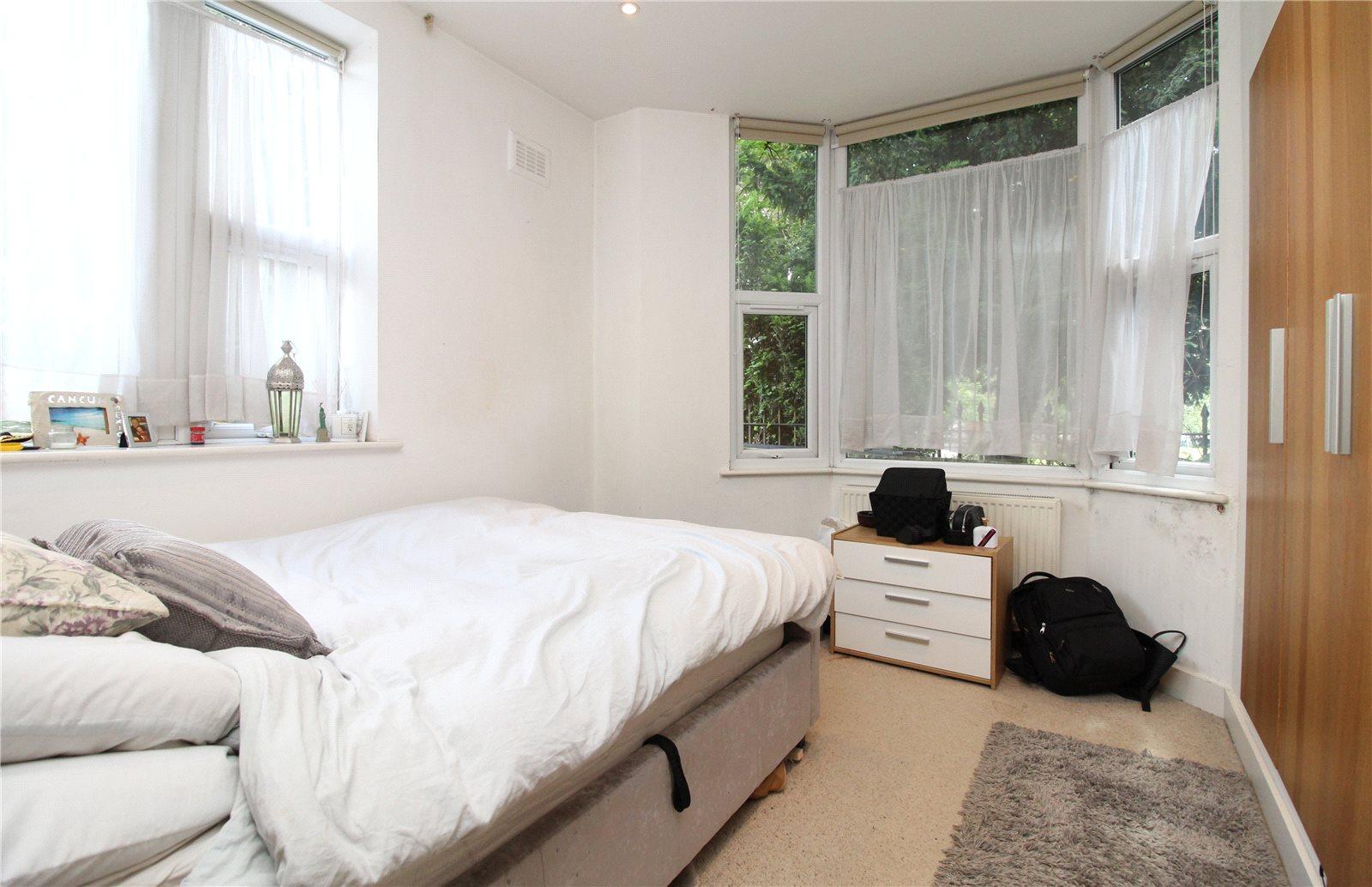 1 bedroom Ground Floor Flat to rent - Martyn Gerrard