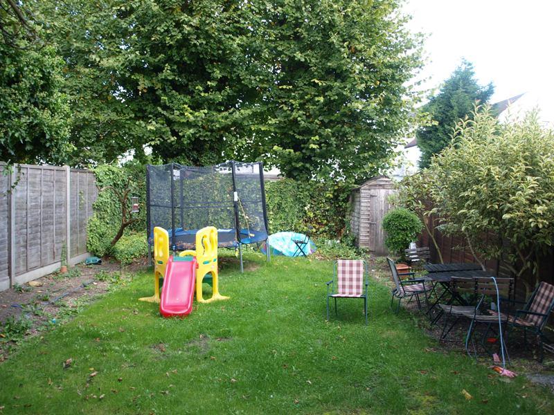 2 bedroom Ground Floor Flat to rent - Martyn Gerrard
