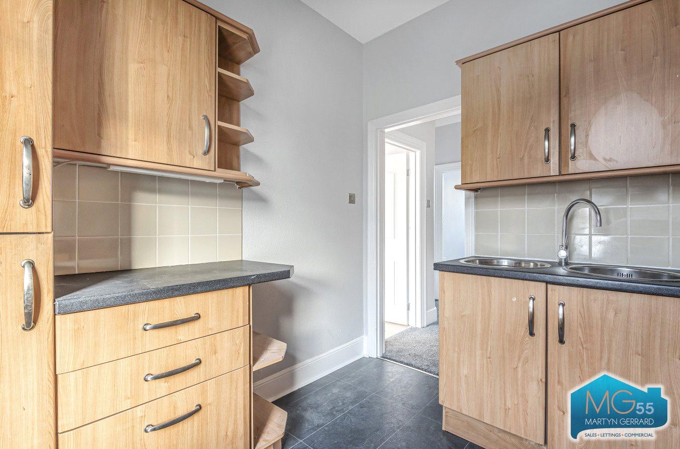 2 bedroom Apartment to rent + ' - Martyn Gerrard