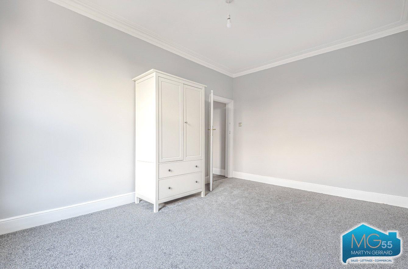 2 bedroom Apartment to rent - Martyn Gerrard