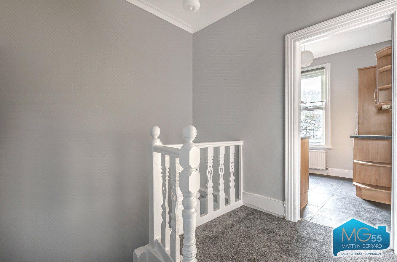 2 bedroom Apartment to rent - Martyn Gerrard
