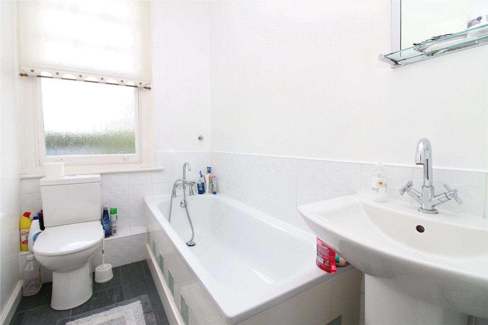 3 bedroom Apartment to rent - Martyn Gerrard