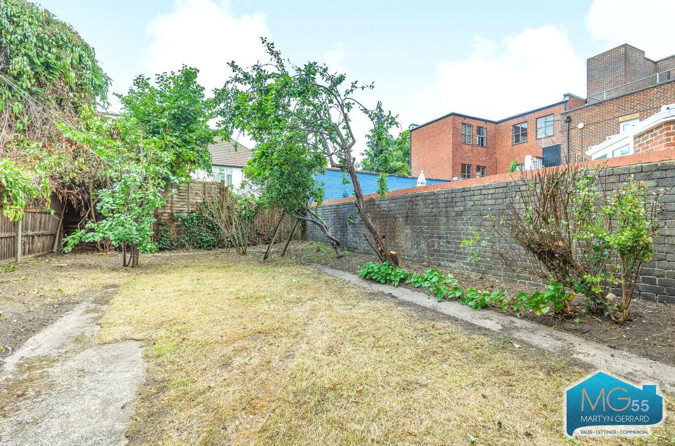 3 bedroom End of Terrace House to rent - Martyn Gerrard