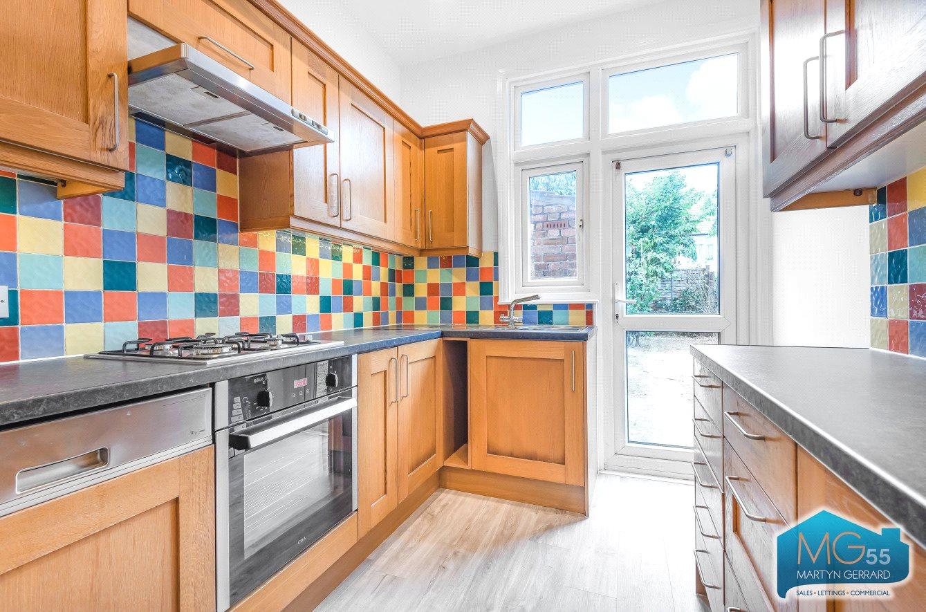 3 bedroom End of Terrace House to rent - Martyn Gerrard