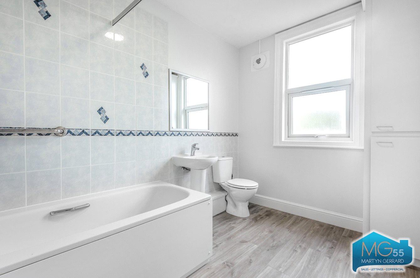3 bedroom End of Terrace House to rent - Martyn Gerrard