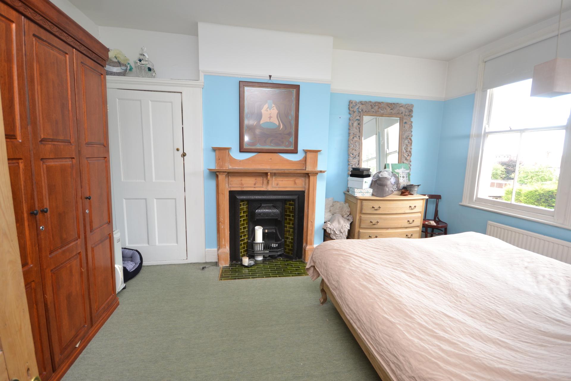 4 bedroom Terraced House to rent - Martyn Gerrard