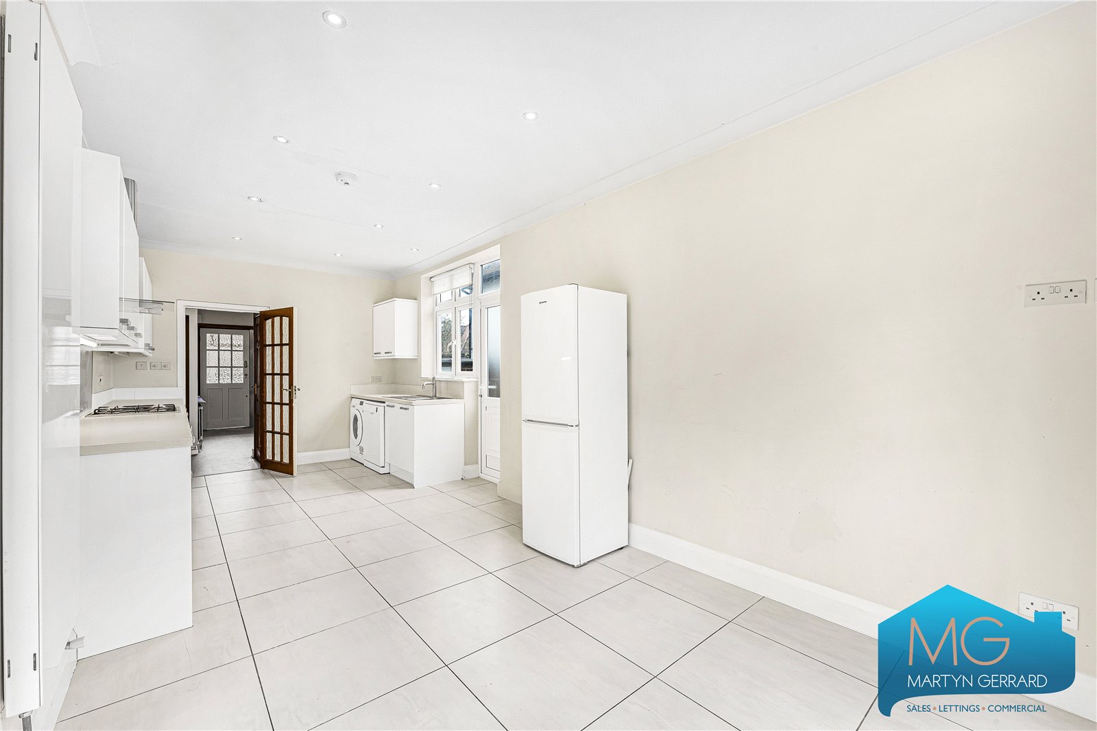 4 bedroom Semi-Detached House for sale - Martyn Gerrard