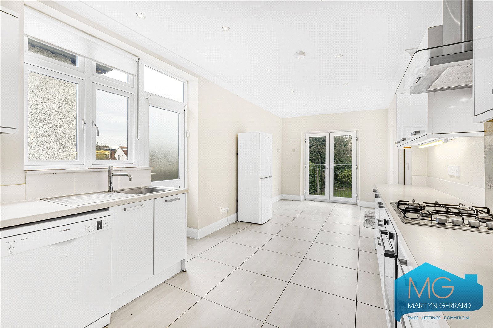 Finchley Way, Finchley Central, London, N3+  - Martyn Gerrard