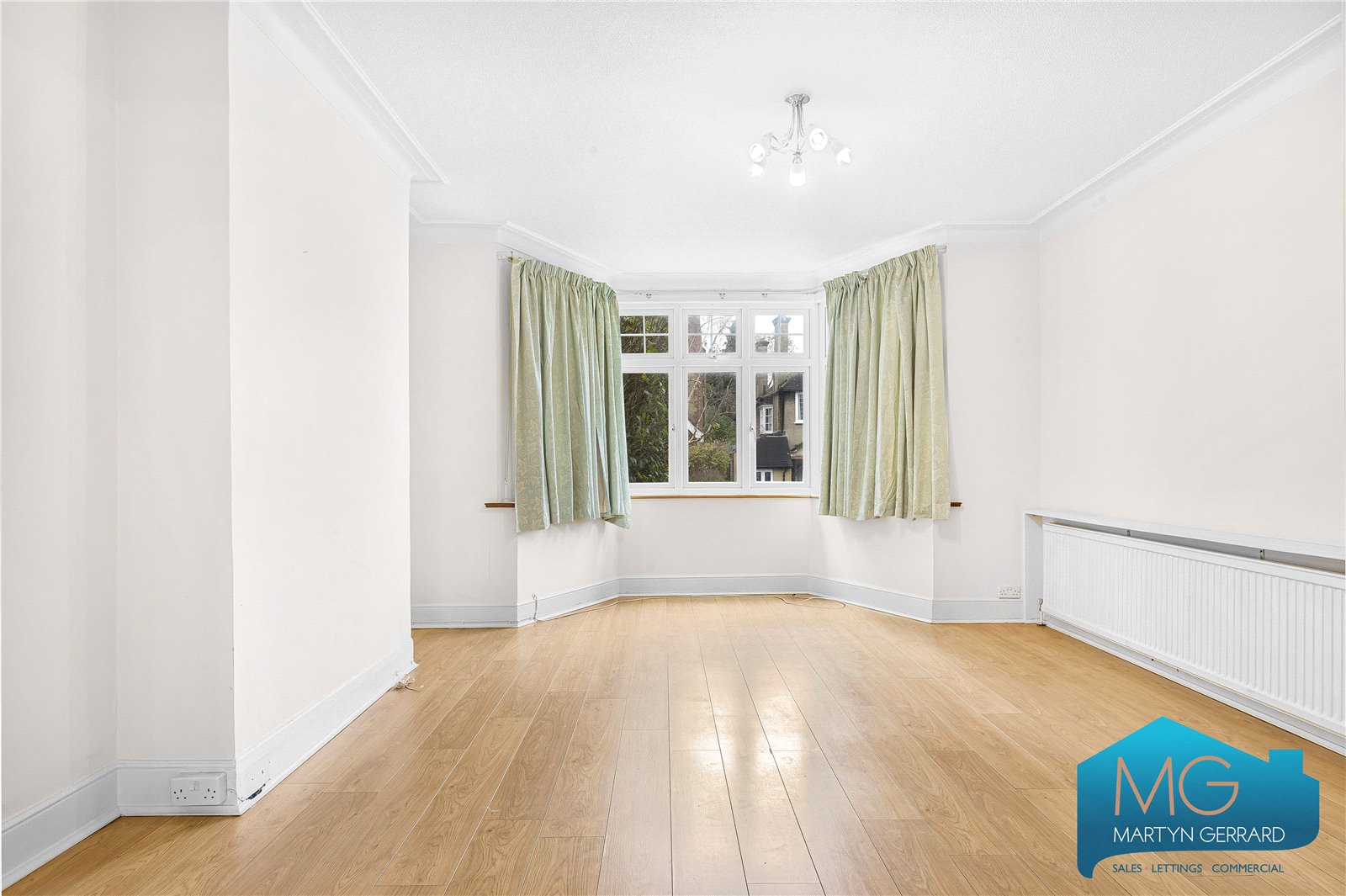 4 bedroom Semi-Detached House for sale - Martyn Gerrard