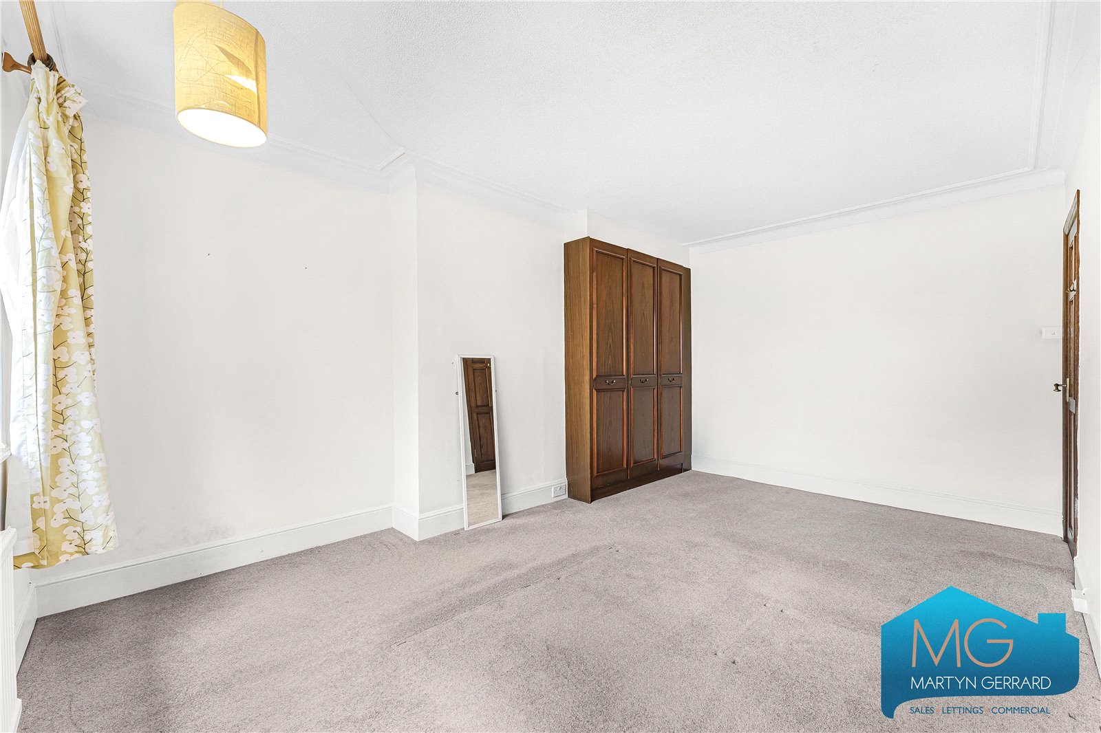 4 bedroom Semi-Detached House for sale - Martyn Gerrard