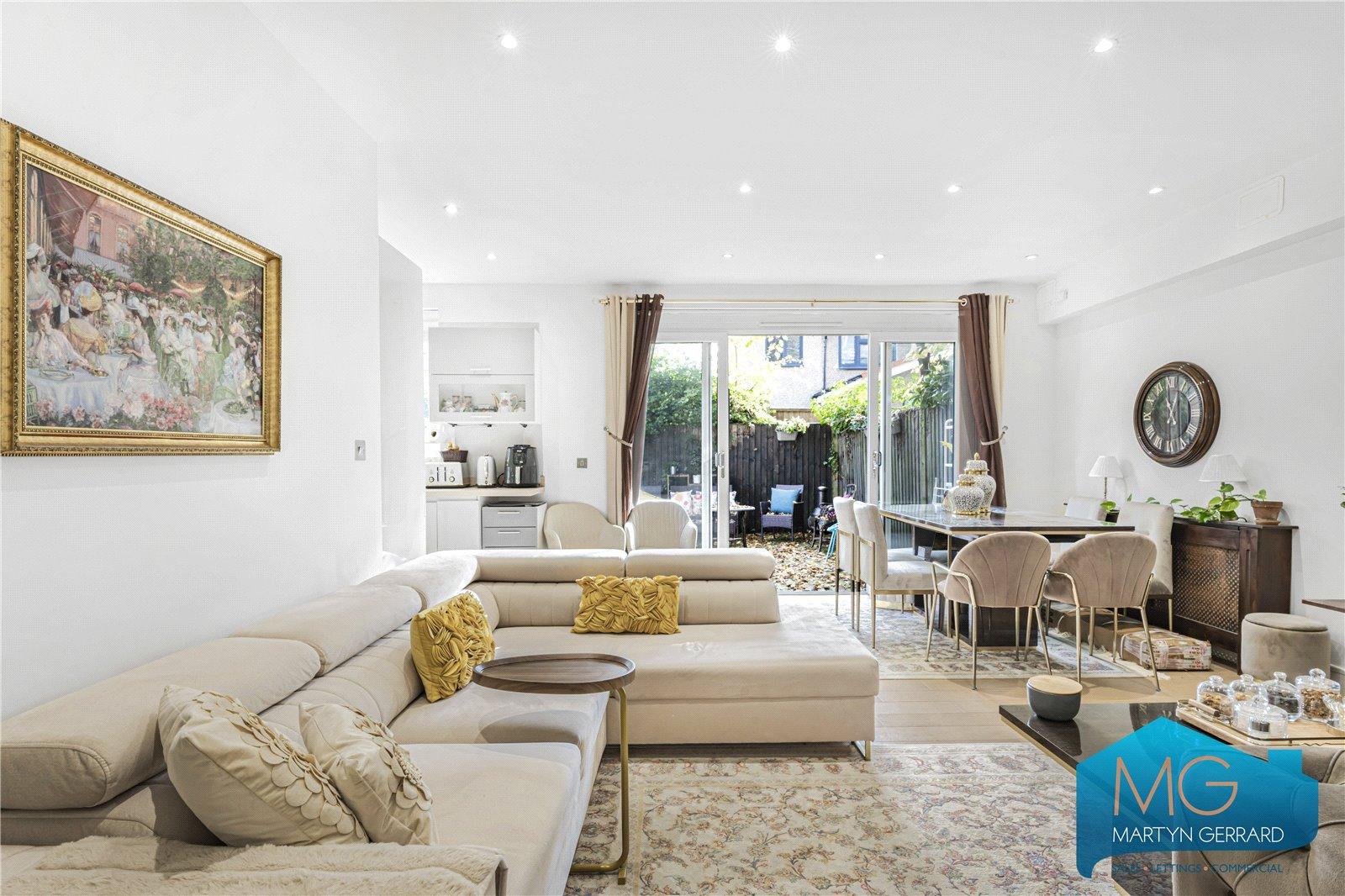2 bedroom Ground Floor Flat for sale - Martyn Gerrard