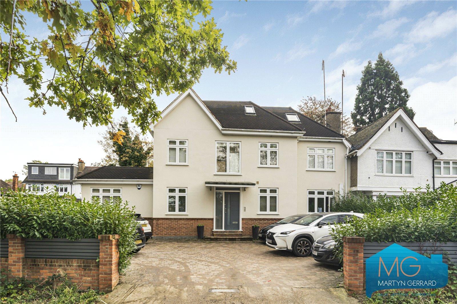 2 bedroom Ground Floor Flat for sale - Martyn Gerrard
