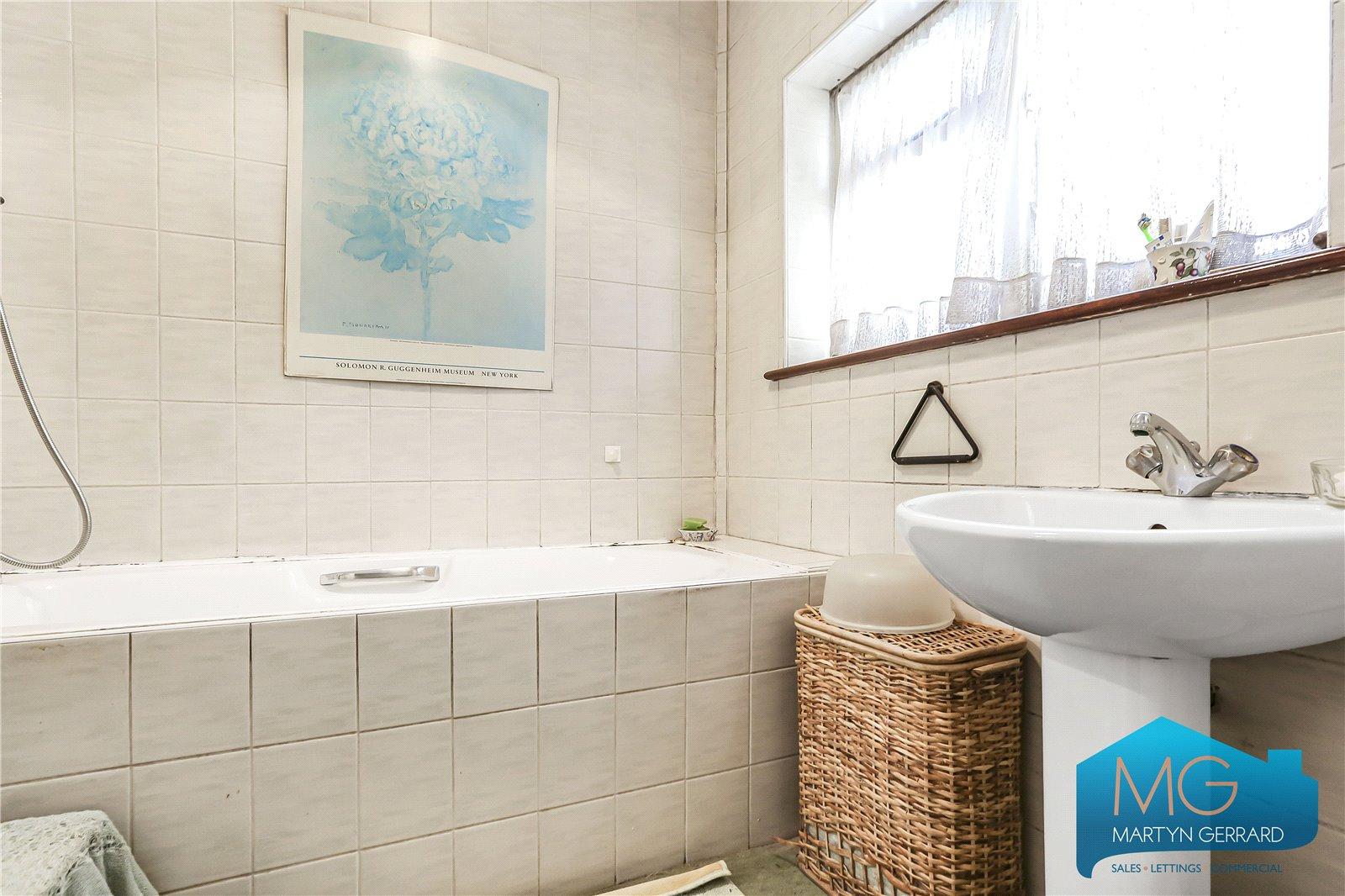 2 bedroom Ground Floor Flat for sale - Martyn Gerrard