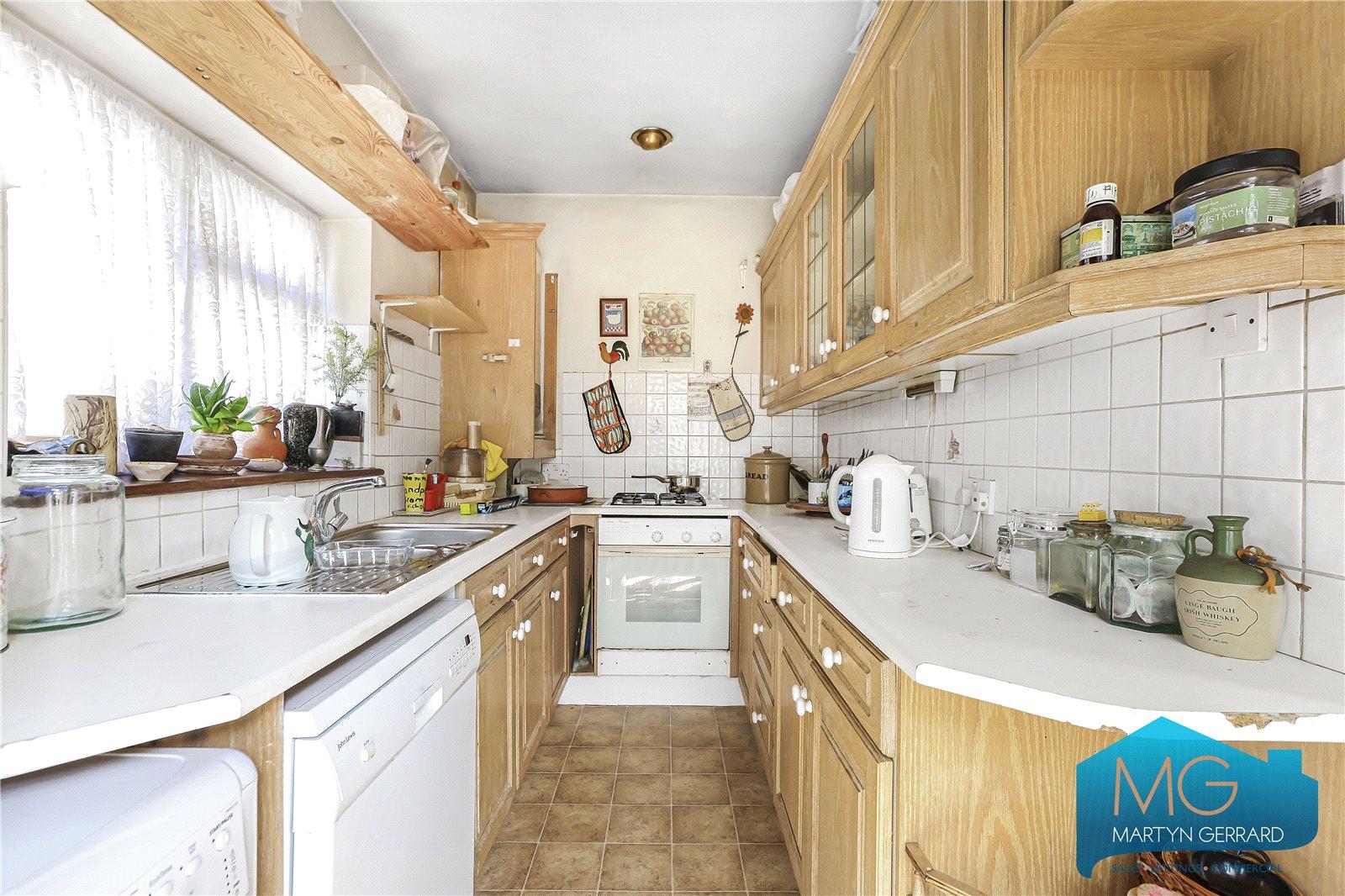 2 bedroom Ground Floor Flat for sale - Martyn Gerrard